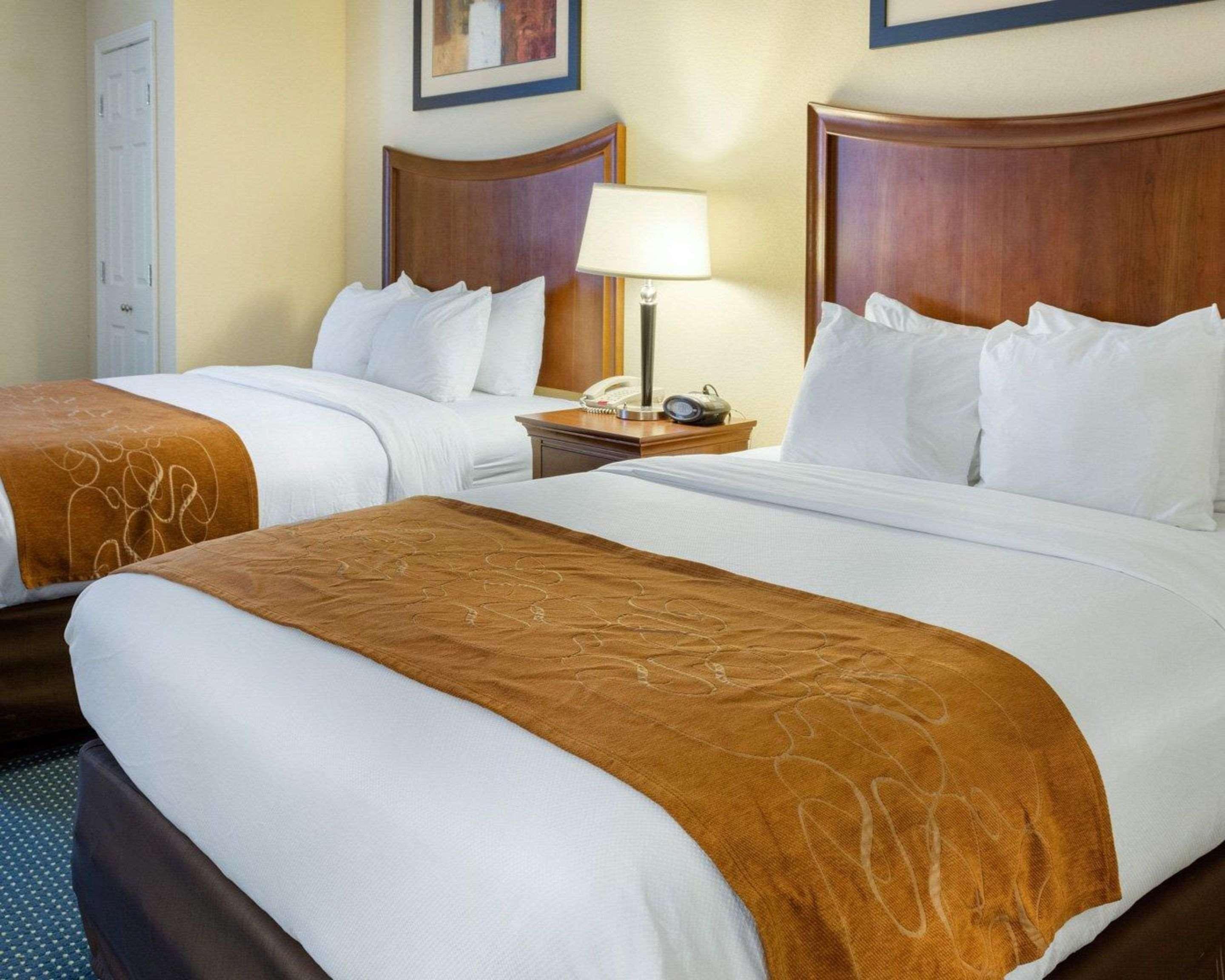 Comfort Suites Newport News Airport Exterior photo