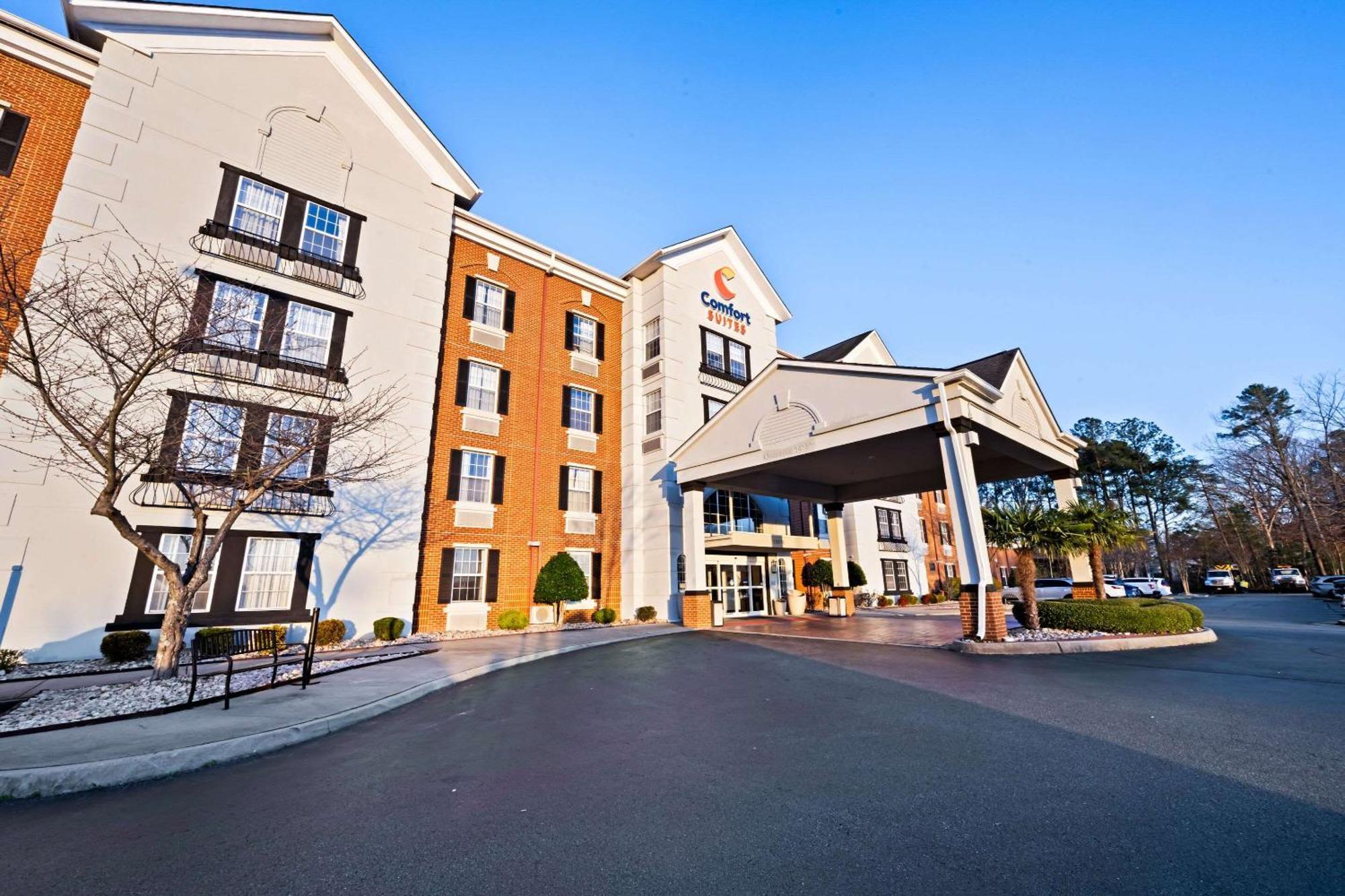 Comfort Suites Newport News Airport Exterior photo